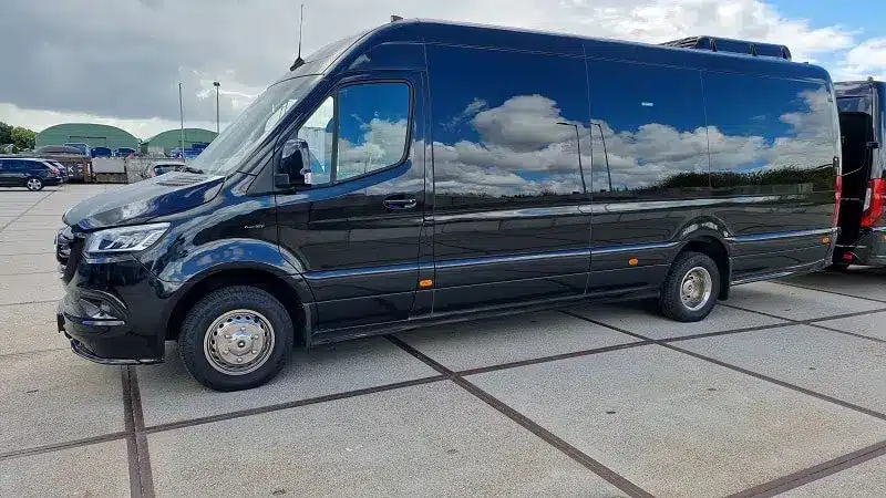 Mercedes-Sprinter-20-persons